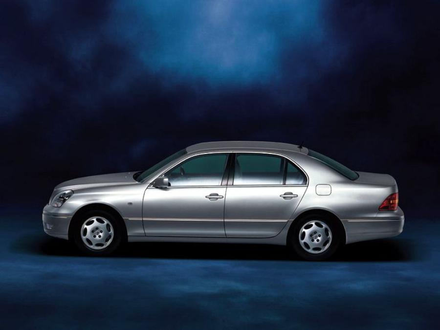  Toyota Celsior 2000 года  (фото 22 из 22)